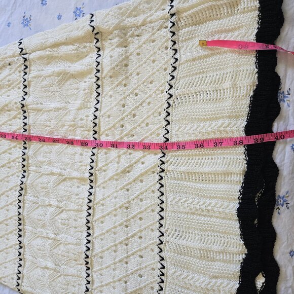 white sweater dress knee length NEGOTIABLE - Picture 3 of 3